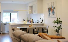 Cheerful 3-Bedroom Townhouse Close To The City